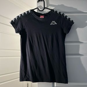 EUC Women’s XS Kappa Banda tee black and white
